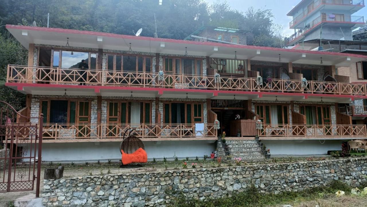 Rrr Resorts Tirthan Valley By Rrr Hotels & Resorts Banjār 外观 照片