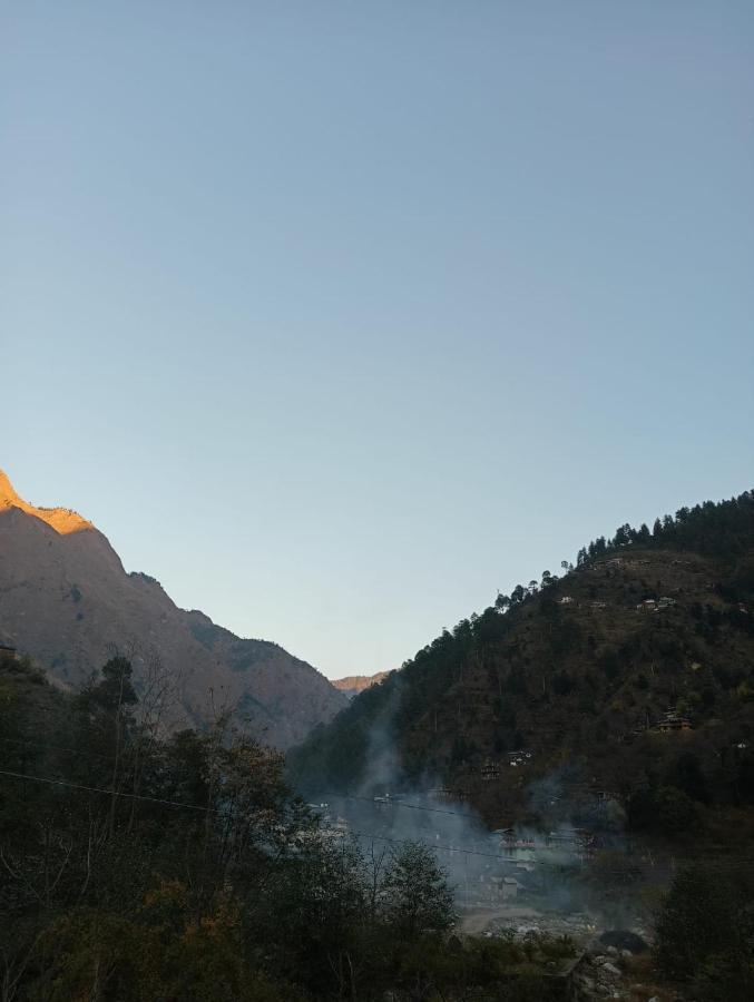 Rrr Resorts Tirthan Valley By Rrr Hotels & Resorts Banjār 外观 照片